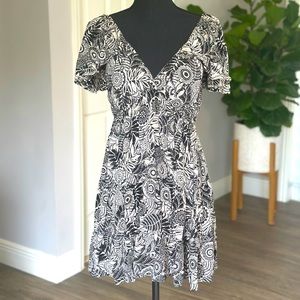 Black/White Flowy Dress